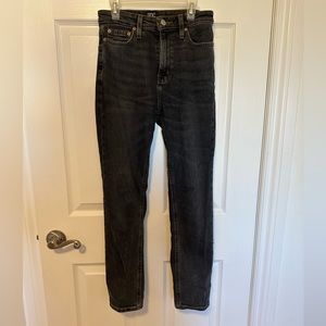 Urban outfitters BDG women’s size 26 girlfriend jeans